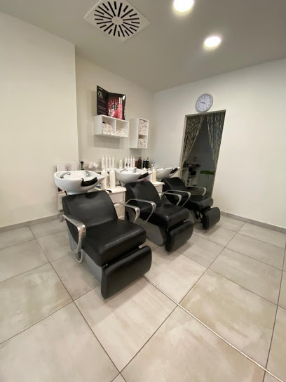 Peluqueria THES - Perruqueria en Lleida, Bordeta - Balayages Alisados